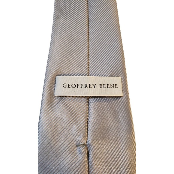 Geoffrey Beene Repp Gray 100% Silk Luxury Men Neck Tie Wedding Business Everyday - Picture 5 of 12